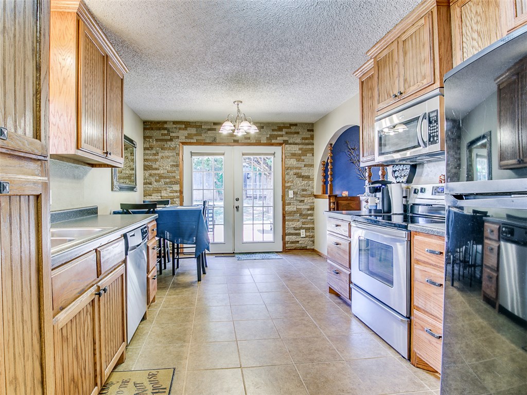 815 Willow Run, Yukon, OK 73099 photo 9