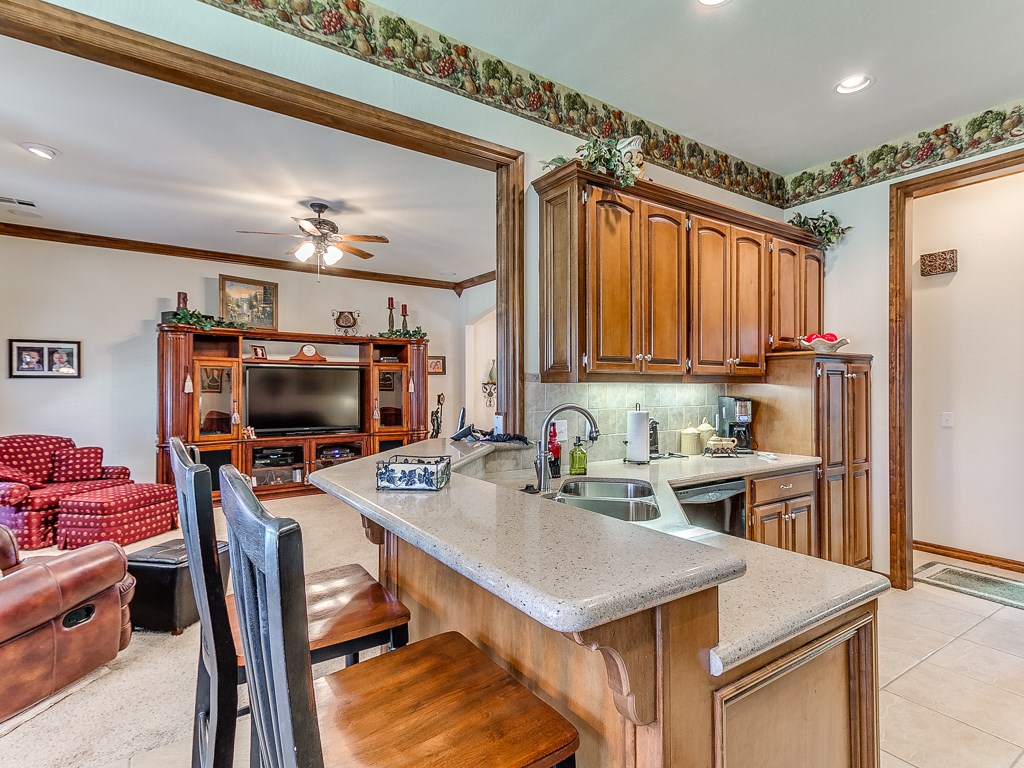 3204 Birch Dr, Moore, OK 73170 photo 6