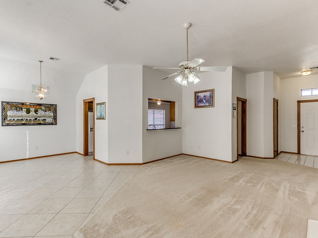 640 Fire Light Dr, Moore, OK 73160 photo 4
