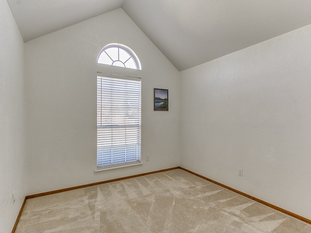 640 Fire Light Dr, Moore, OK 73160 photo 12