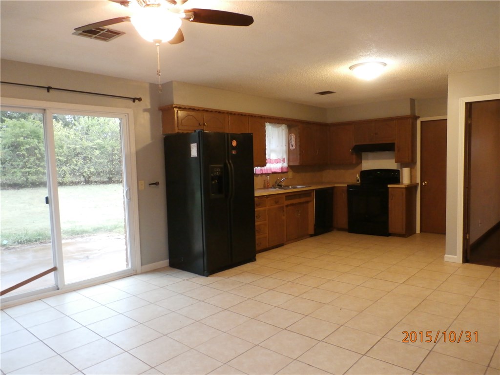 126 Oakside Dr, Moore, OK 73160 photo 9