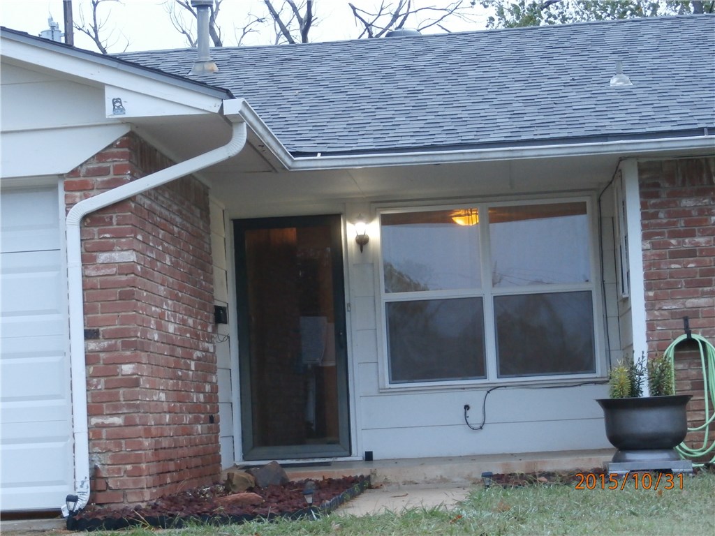126 Oakside Dr, Moore, OK 73160 photo 3