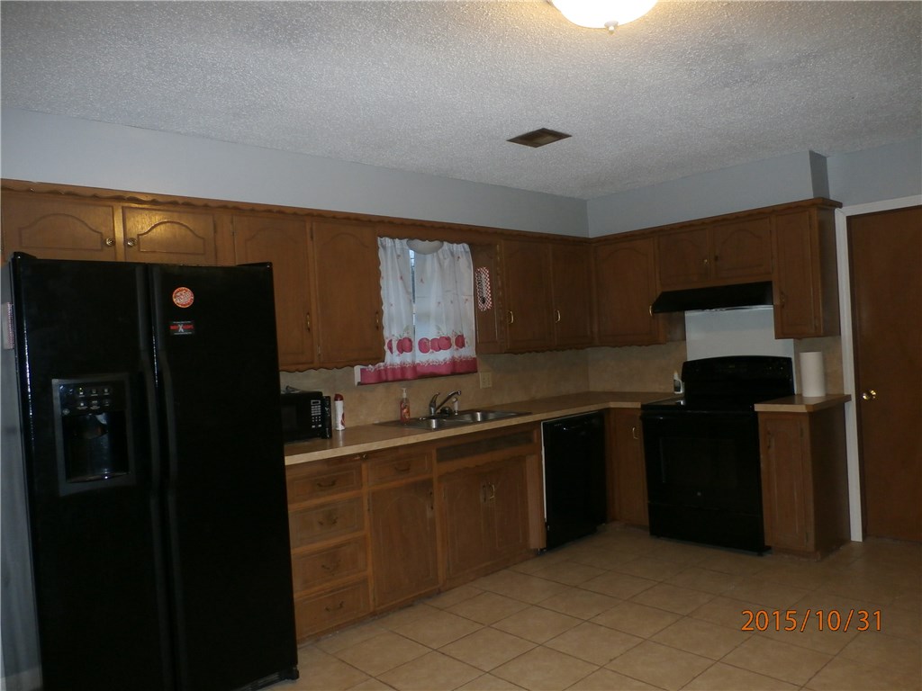 126 Oakside Dr, Moore, OK 73160 photo 7