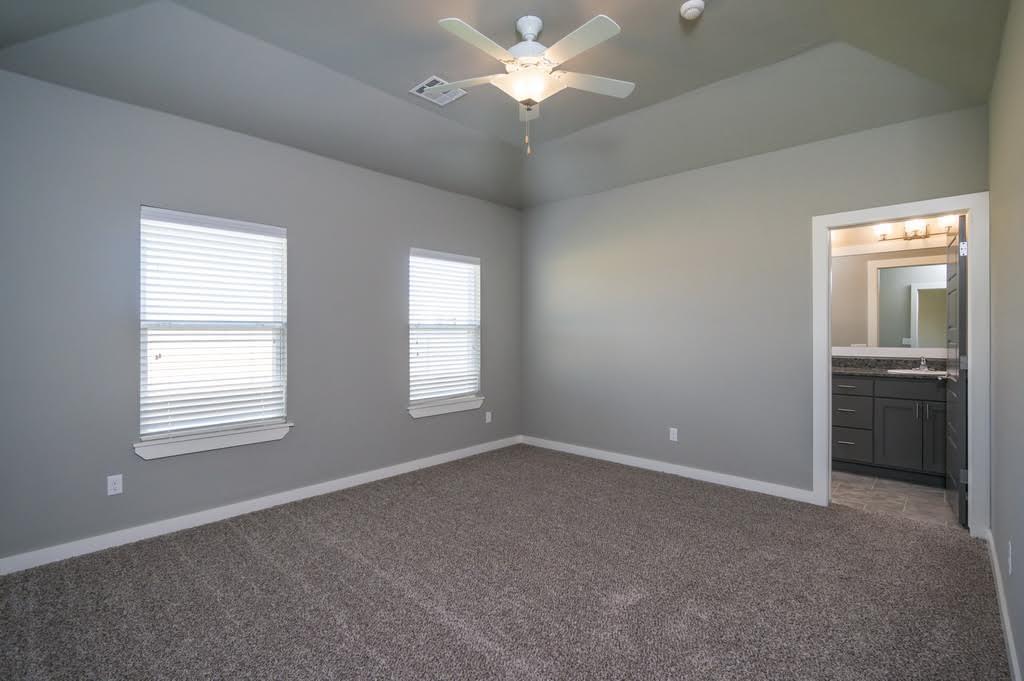 809 Lakeview Dr, Moore, OK 73160 photo 12