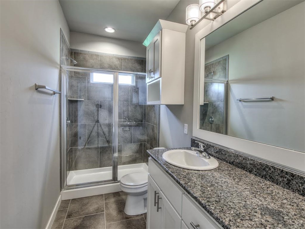 809 Lakeview Dr, Moore, OK 73160 photo 9