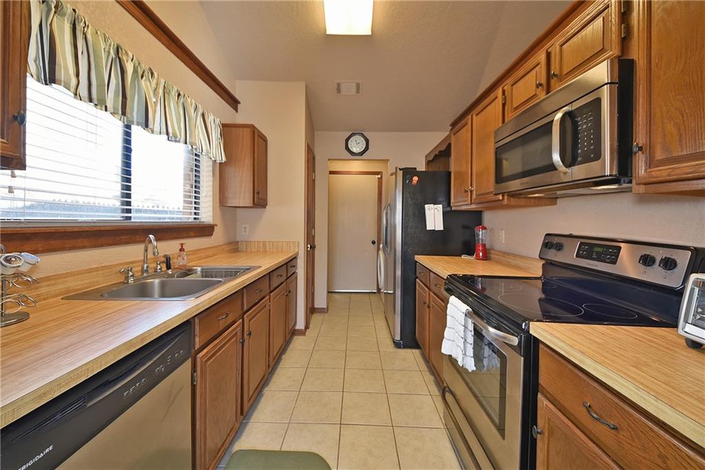 1908 Foxfire Rd, Edmond, OK 73003 photo 10