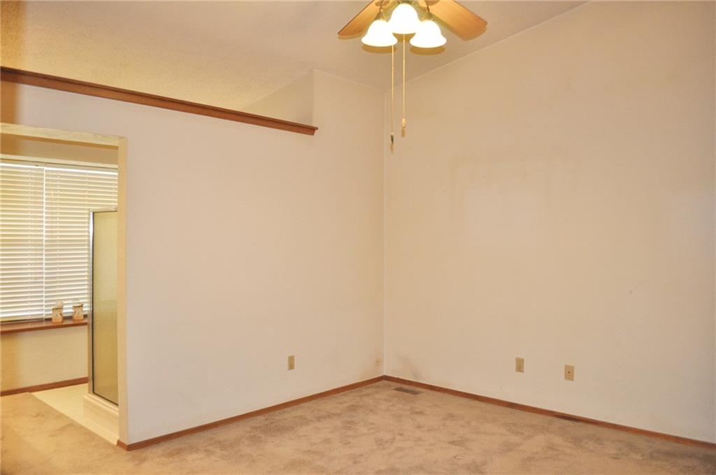 512 Stoneridge Dr, Moore, OK 73160 photo 6
