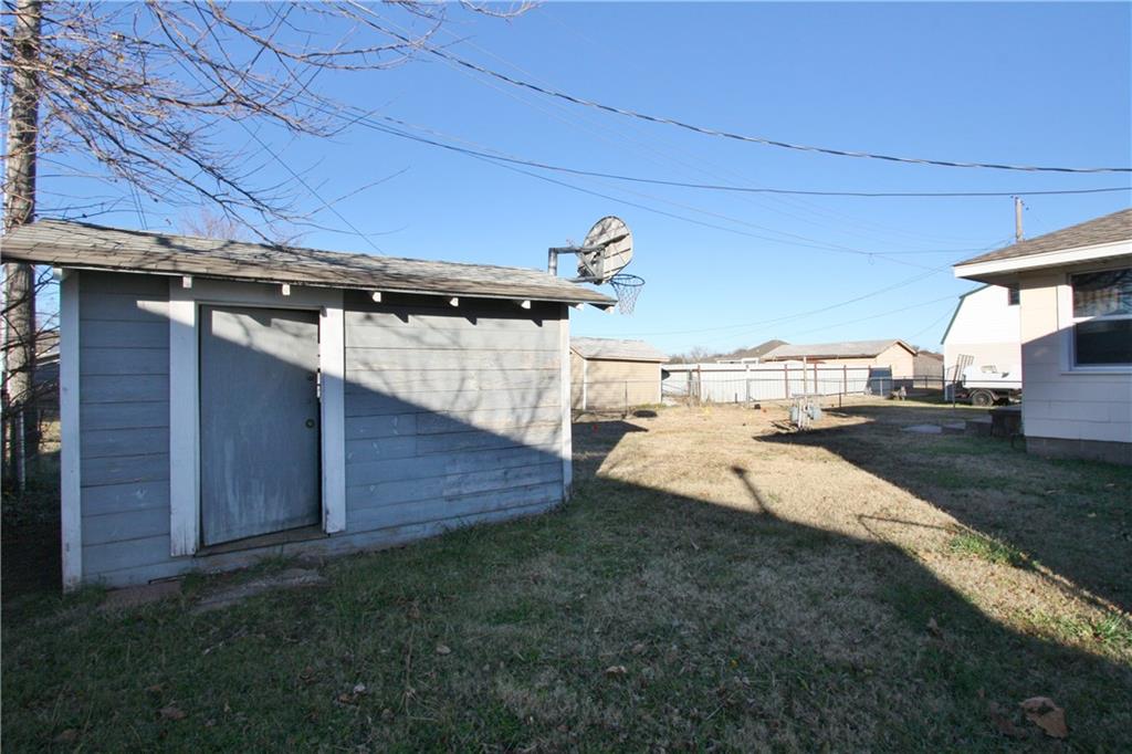 207 SE 3rd, Moore, OK 73160 photo 21