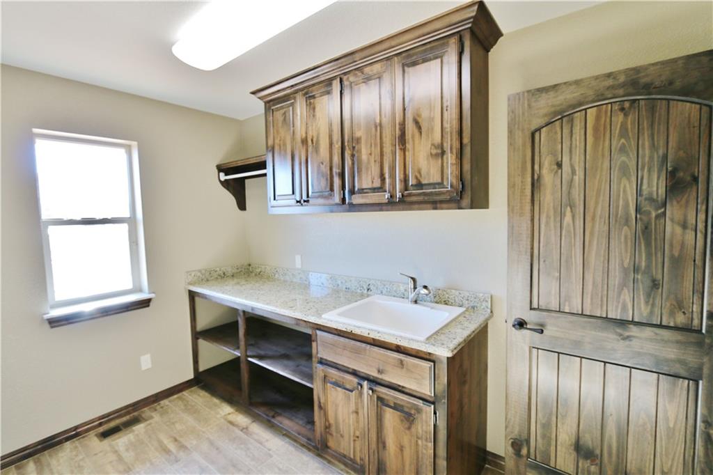 414 Hannah Dr, Tuttle, OK 73089 photo 6