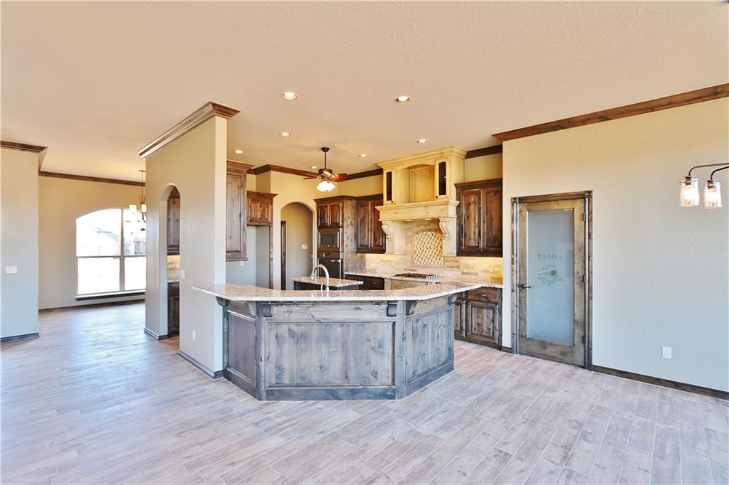 414 Hannah Dr, Tuttle, OK 73089 photo 4