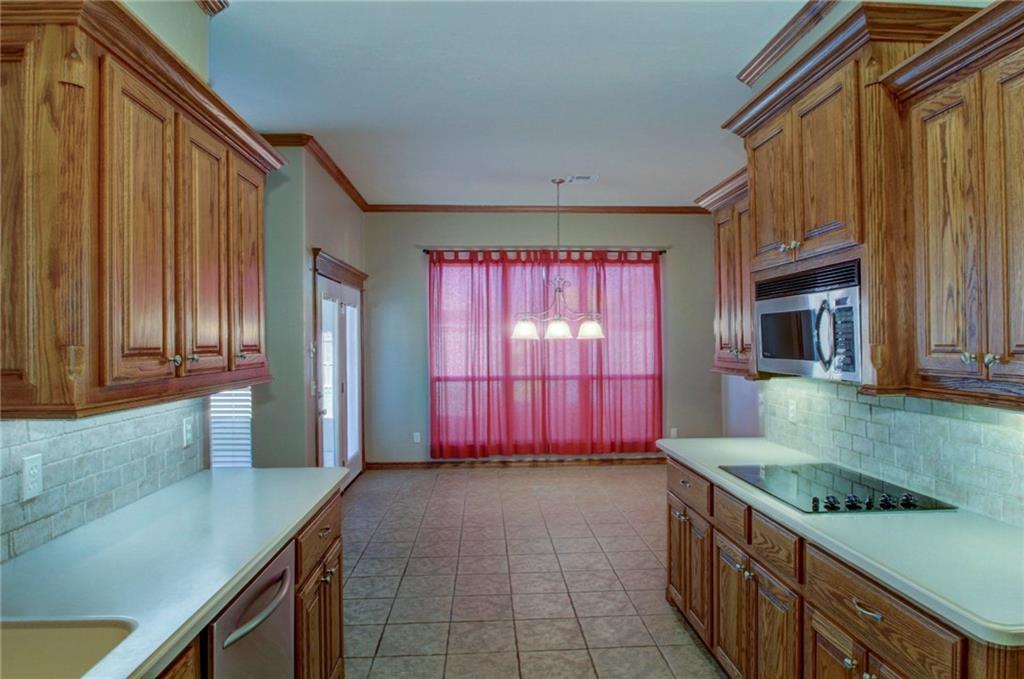 2129 Oak Dr, Moore, OK 73170 photo 11