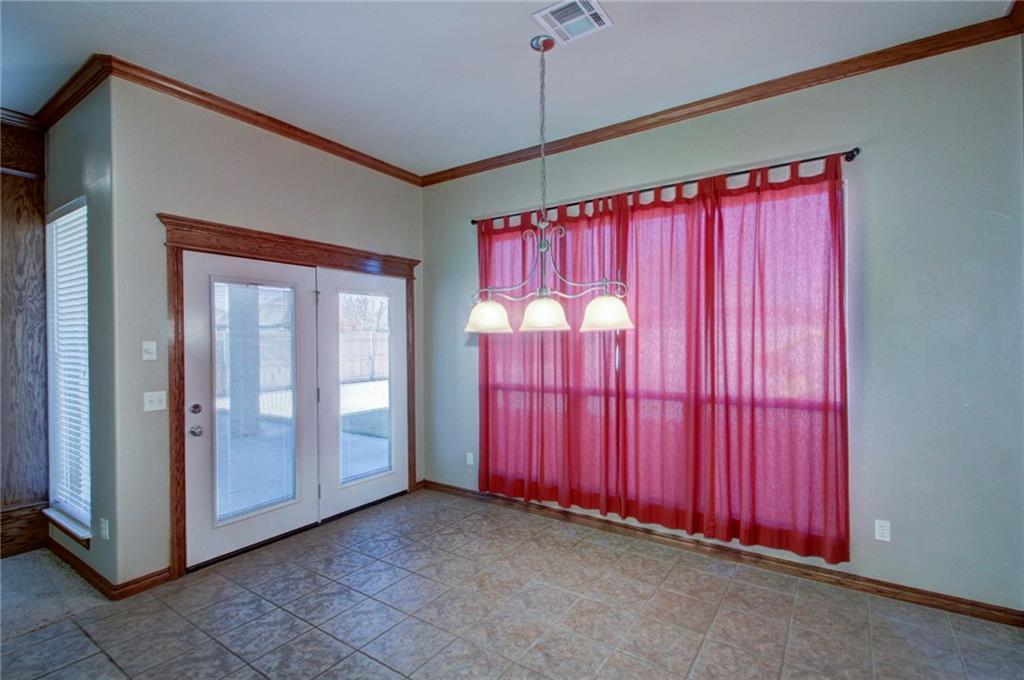 2129 Oak Dr, Moore, OK 73170 photo 7