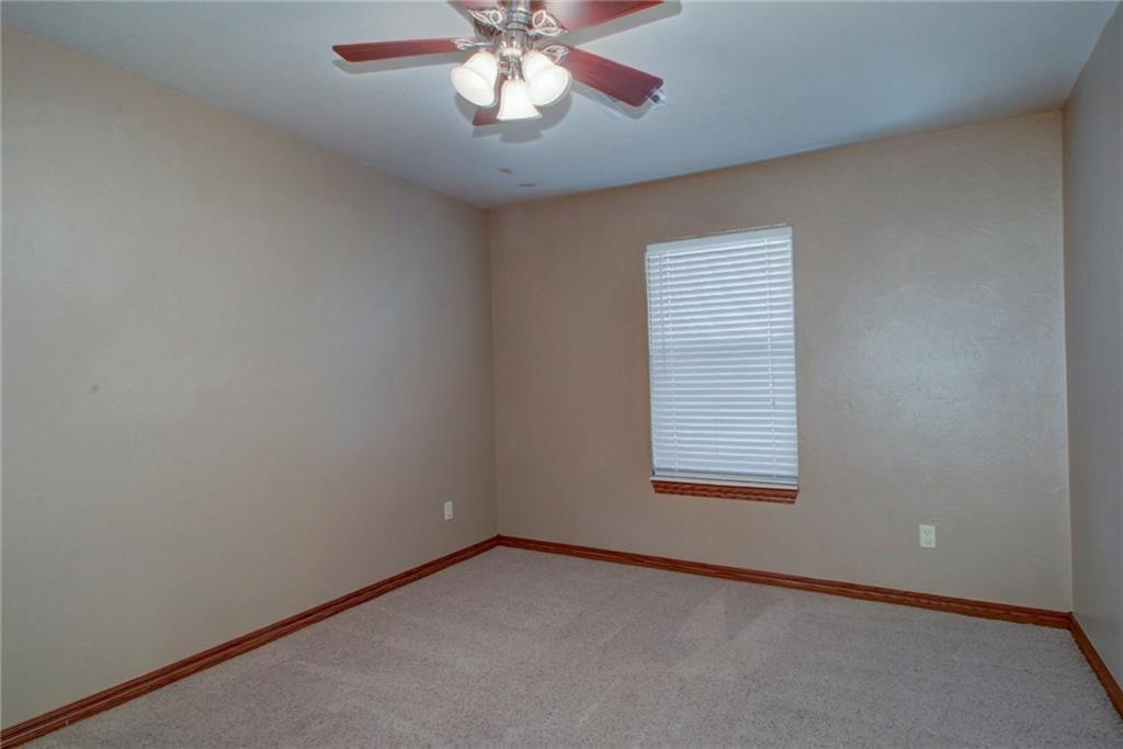 2129 Oak Dr, Moore, OK 73170 photo 23