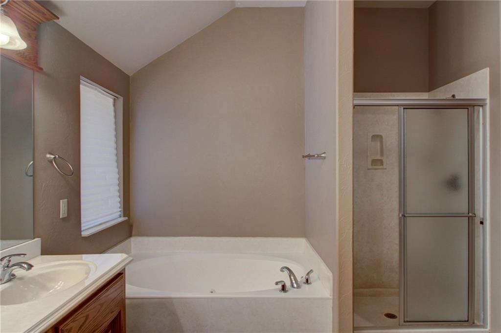 2129 Oak Dr, Moore, OK 73170 photo 16