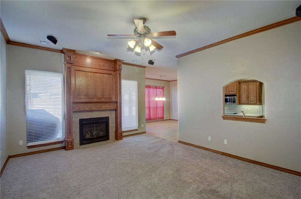 2129 Oak Dr, Moore, OK 73170 photo 4