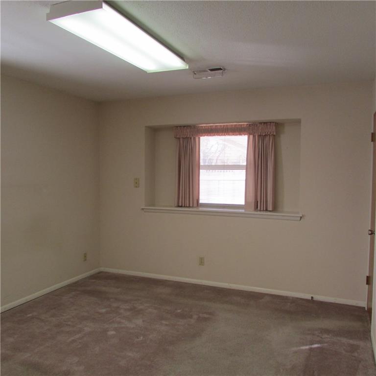 Undisclosed, Bethany, OK 73008 photo 17