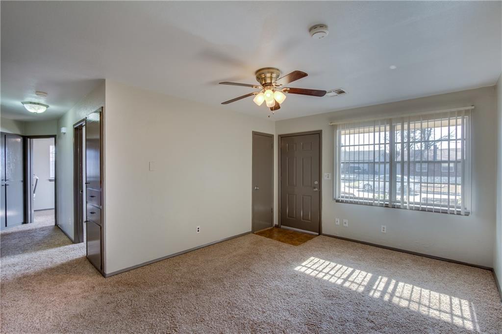 319 E Cedar Ln, Mustang, OK 73064 photo 6