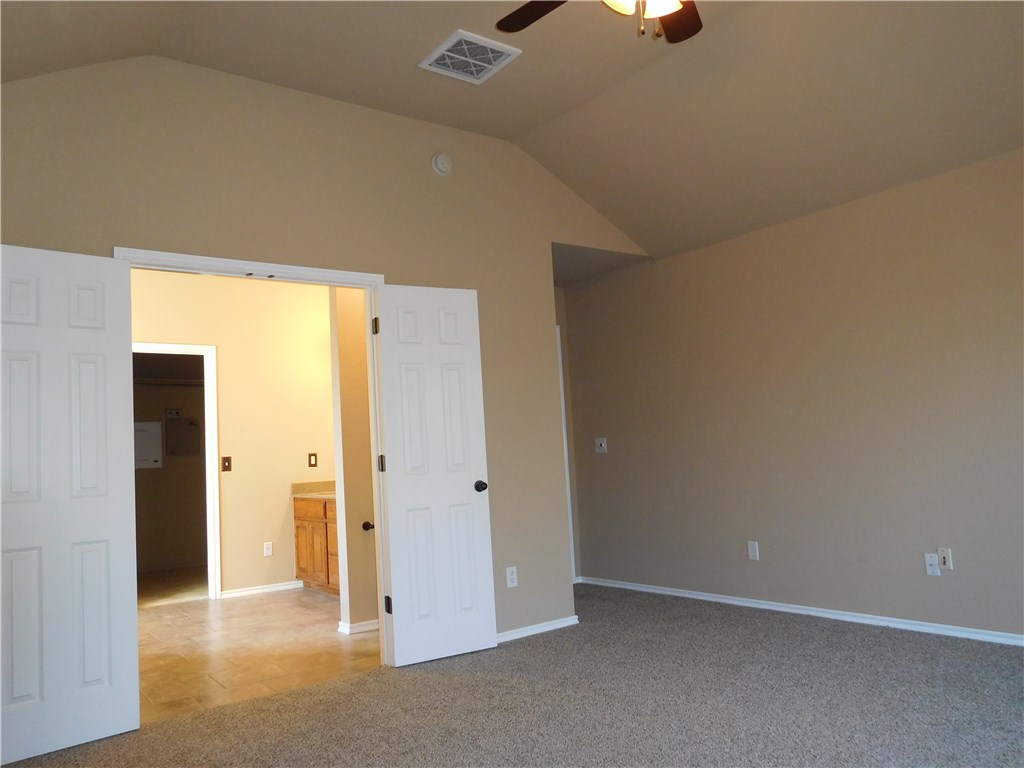 Undisclosed, Moore, OK 73160 photo 9