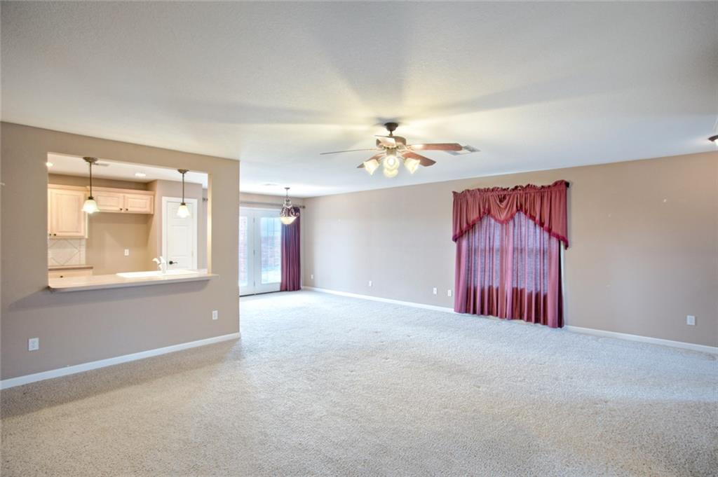 316 Silver Leaf Pl, Tuttle, OK 73089 photo 9