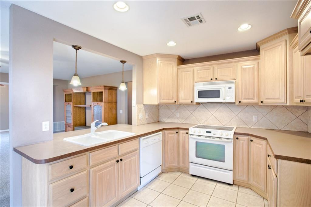 316 Silver Leaf Pl, Tuttle, OK 73089 photo 13