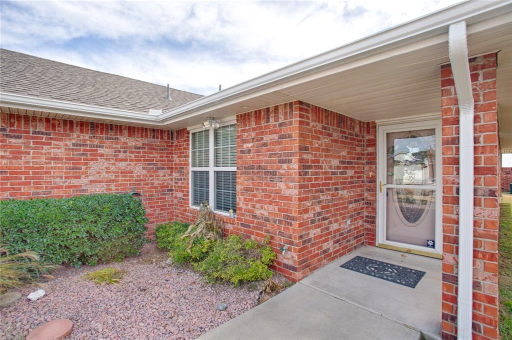 316 Silver Leaf Pl, Tuttle, OK 73089 photo 3