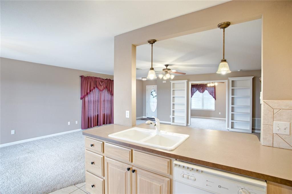 316 Silver Leaf Pl, Tuttle, OK 73089 photo 11