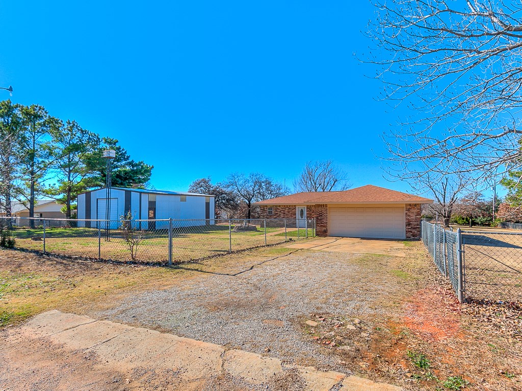 Undisclosed, Mcloud, OK 74851 photo 4