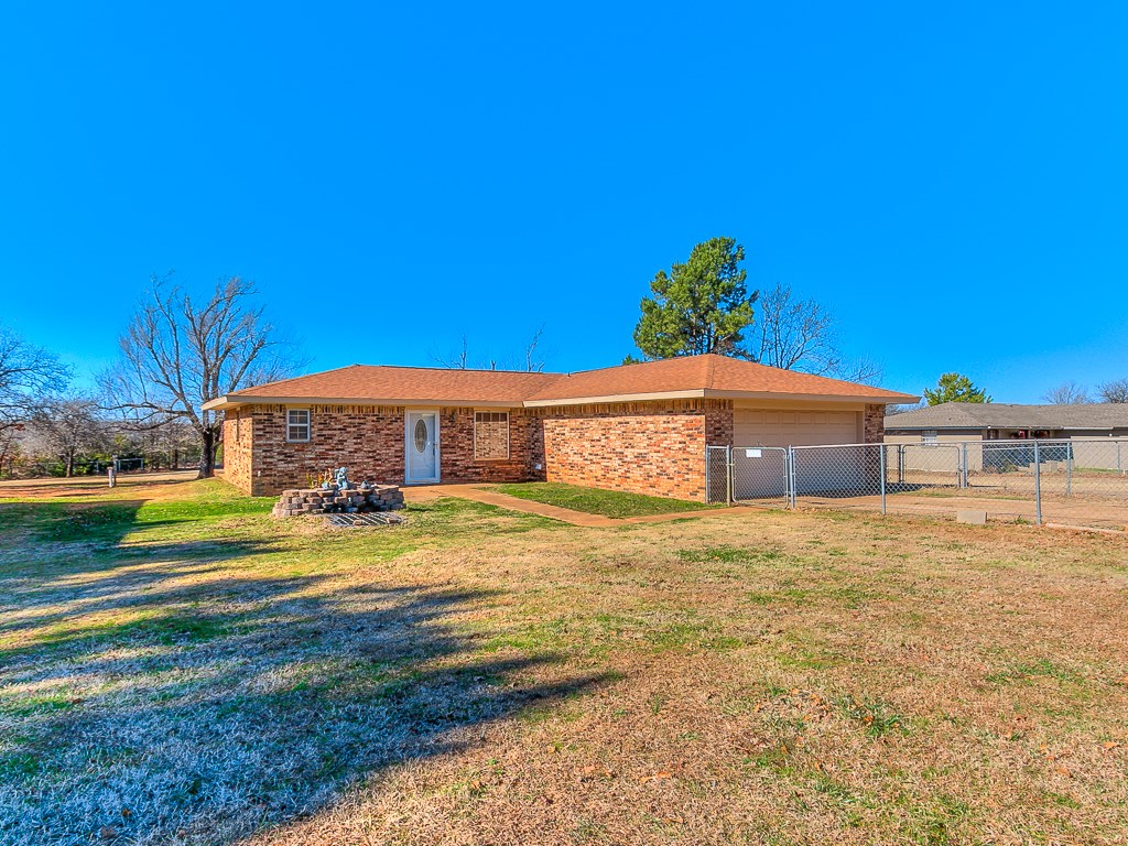 Undisclosed, Mcloud, OK 74851 photo 1
