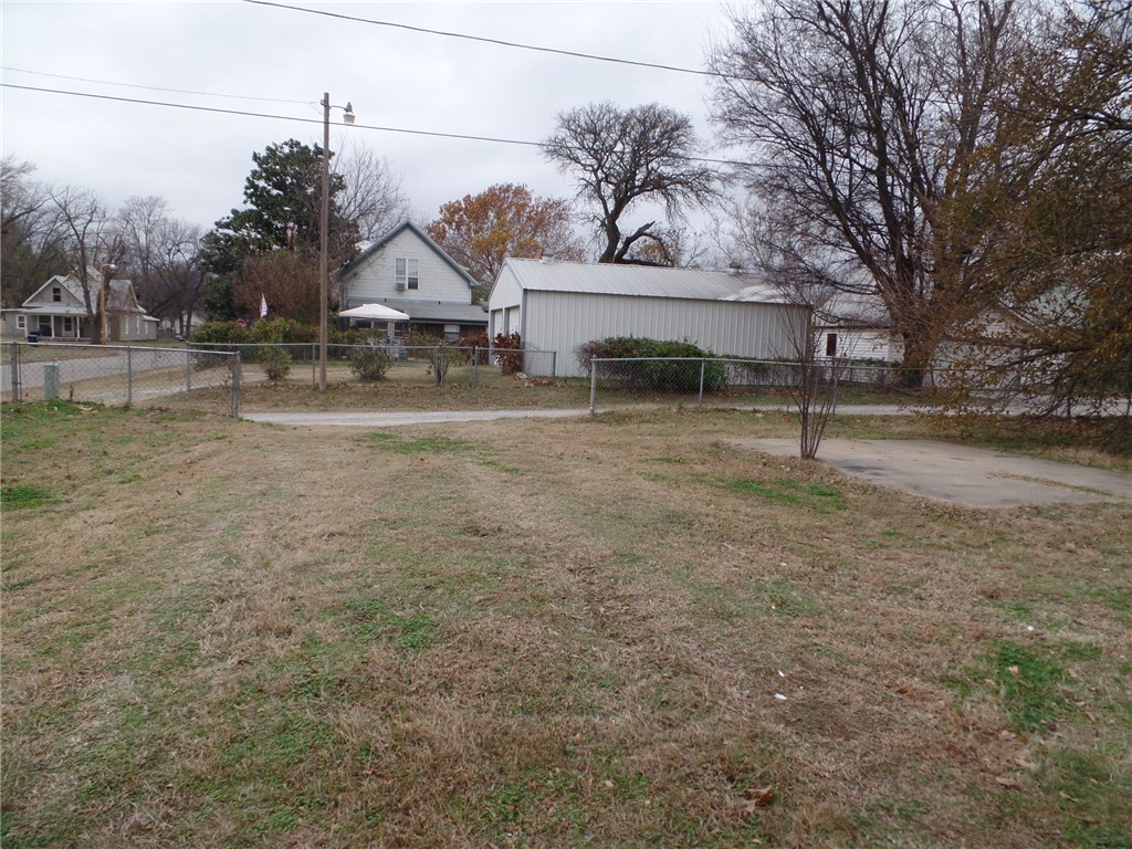 402 N Kickapoo Ave, Shawnee, OK 74801 photo 16