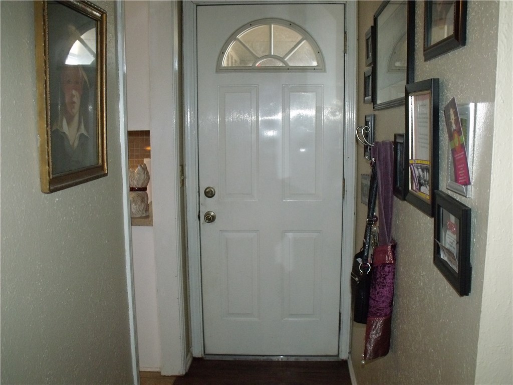 636 E 27th Pl, Edmond, OK 73013 photo 4