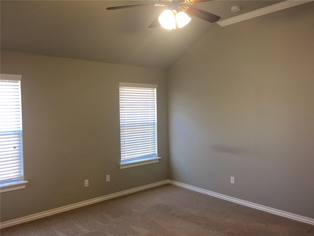 705 Apple Tree Ln, Moore, OK 73160 photo 8