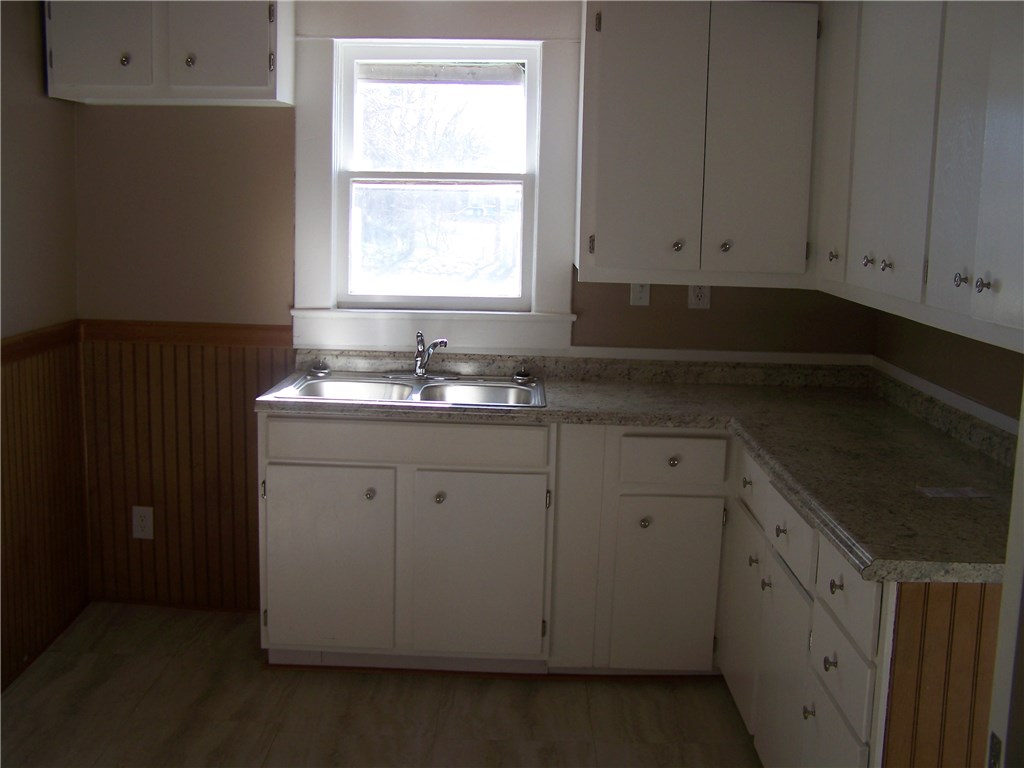 711 E Harrison, Guthrie, OK 73044 photo 3
