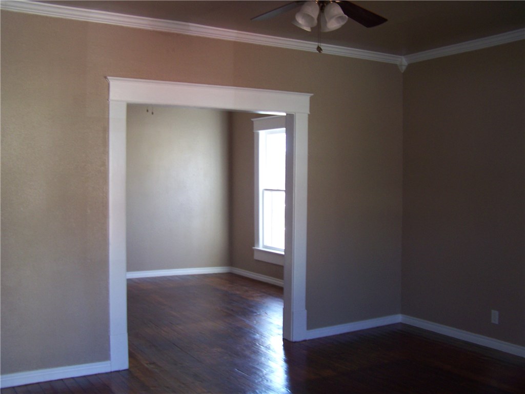 711 E Harrison, Guthrie, OK 73044 photo 7