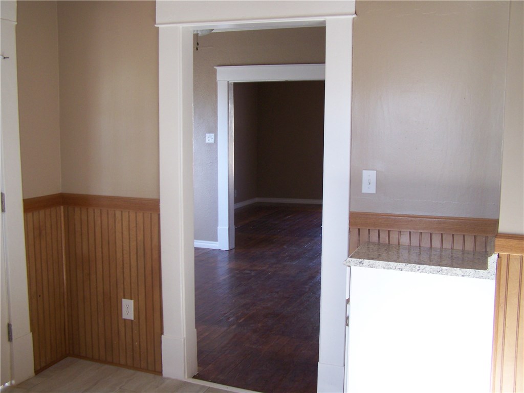 711 E Harrison, Guthrie, OK 73044 photo 6