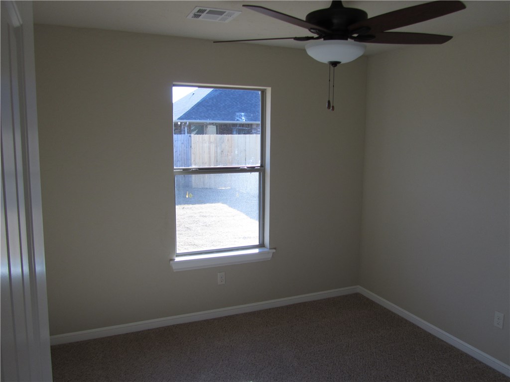 Undisclosed, Moore, OK 73160 photo 18