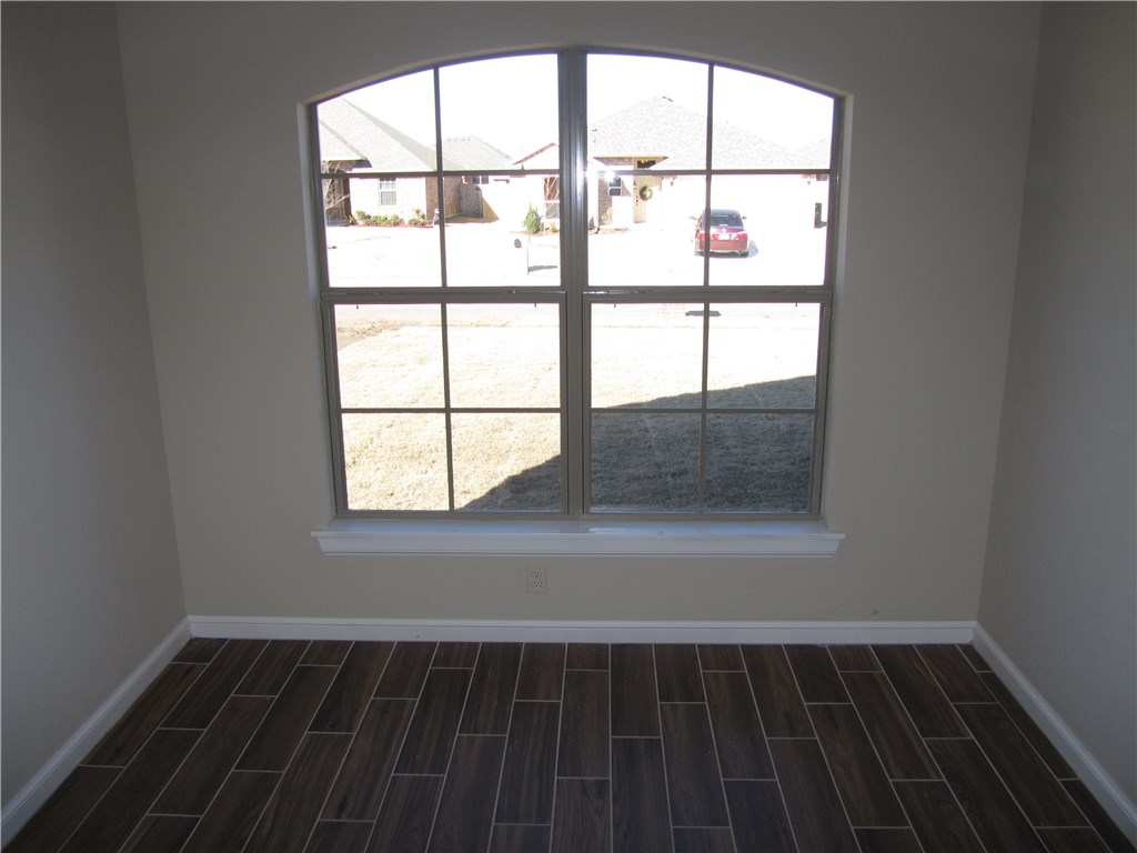 Undisclosed, Moore, OK 73160 photo 6
