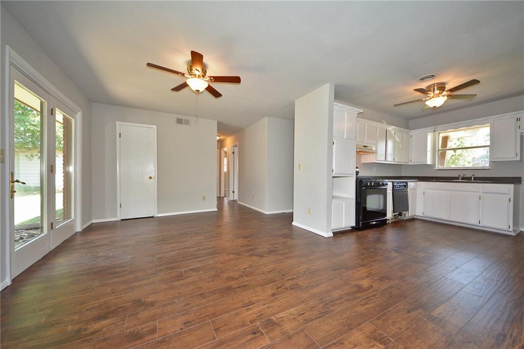 35 E 21st, Edmond, OK 73013 photo 3