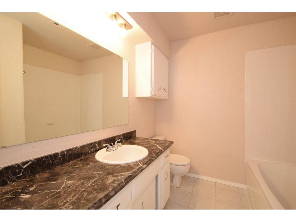 716 Wilkinson Dr, Moore, OK 73160 photo 27