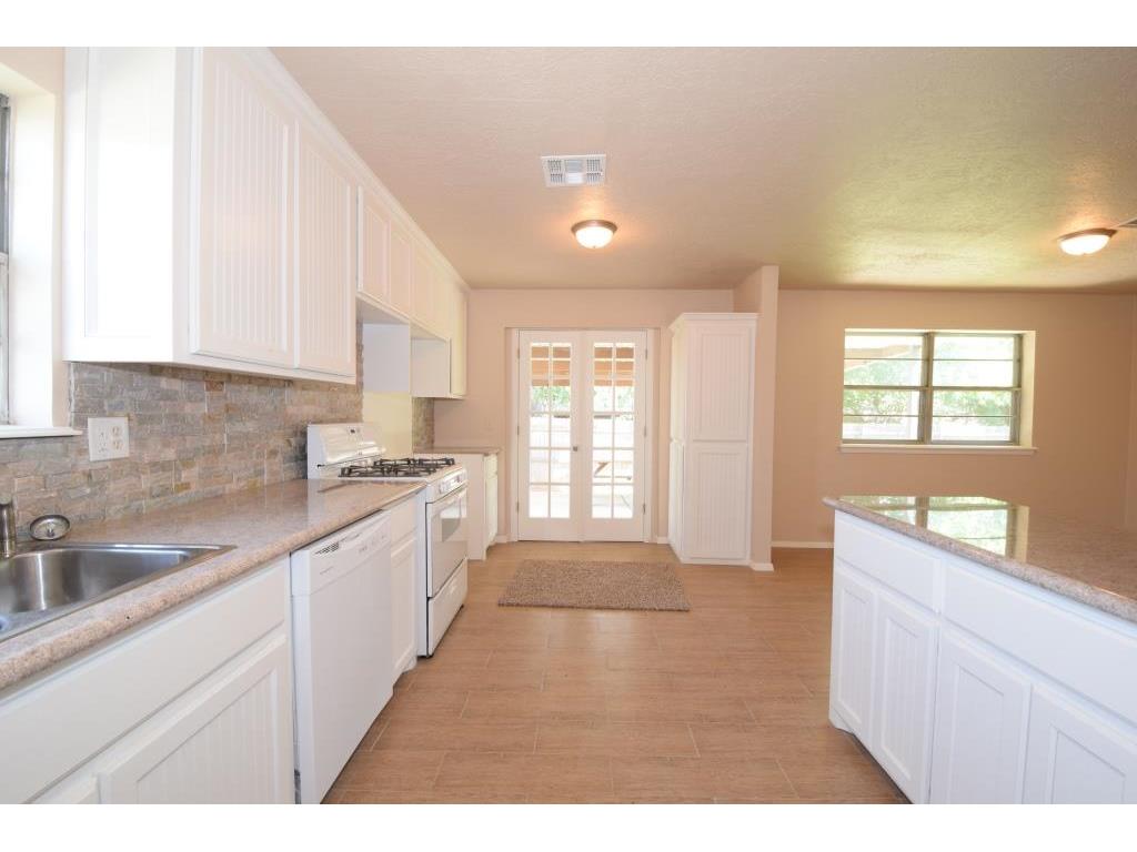 716 Wilkinson Dr, Moore, OK 73160 photo 17