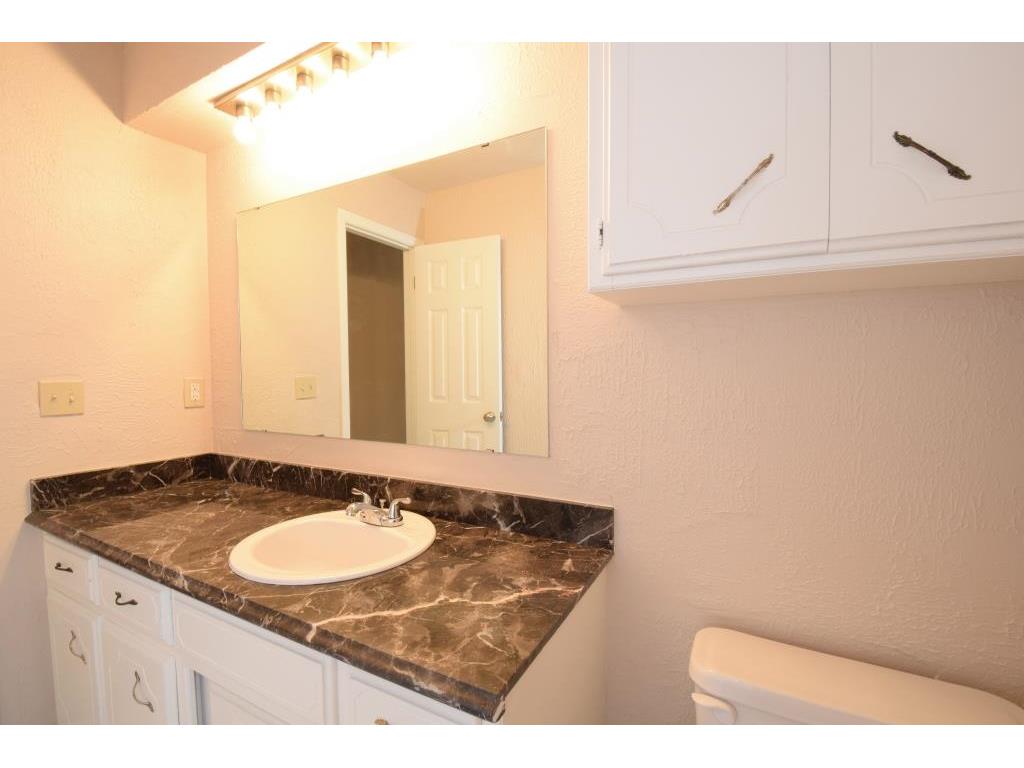 716 Wilkinson Dr, Moore, OK 73160 photo 28