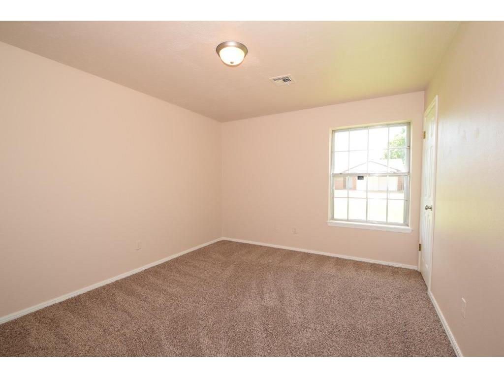 716 Wilkinson Dr, Moore, OK 73160 photo 20