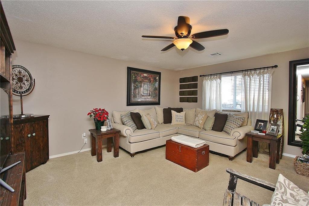 14 NE 3rd, Tuttle, OK 73089 photo 5
