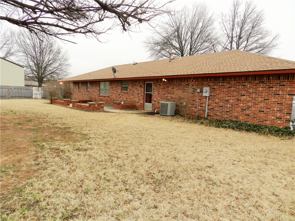 807 Willow, Tuttle, OK 73089 photo 21