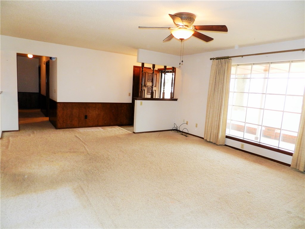 807 Willow, Tuttle, OK 73089 photo 4