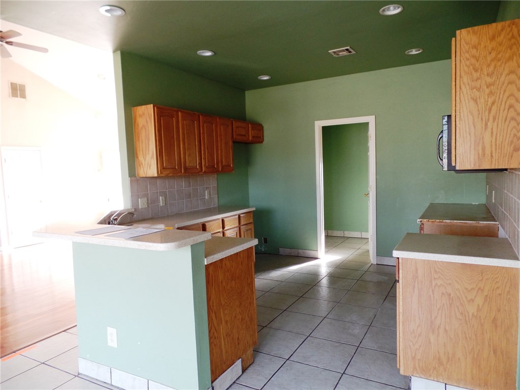 202 Gunnar Ln, Mcloud, OK 74851 photo 5