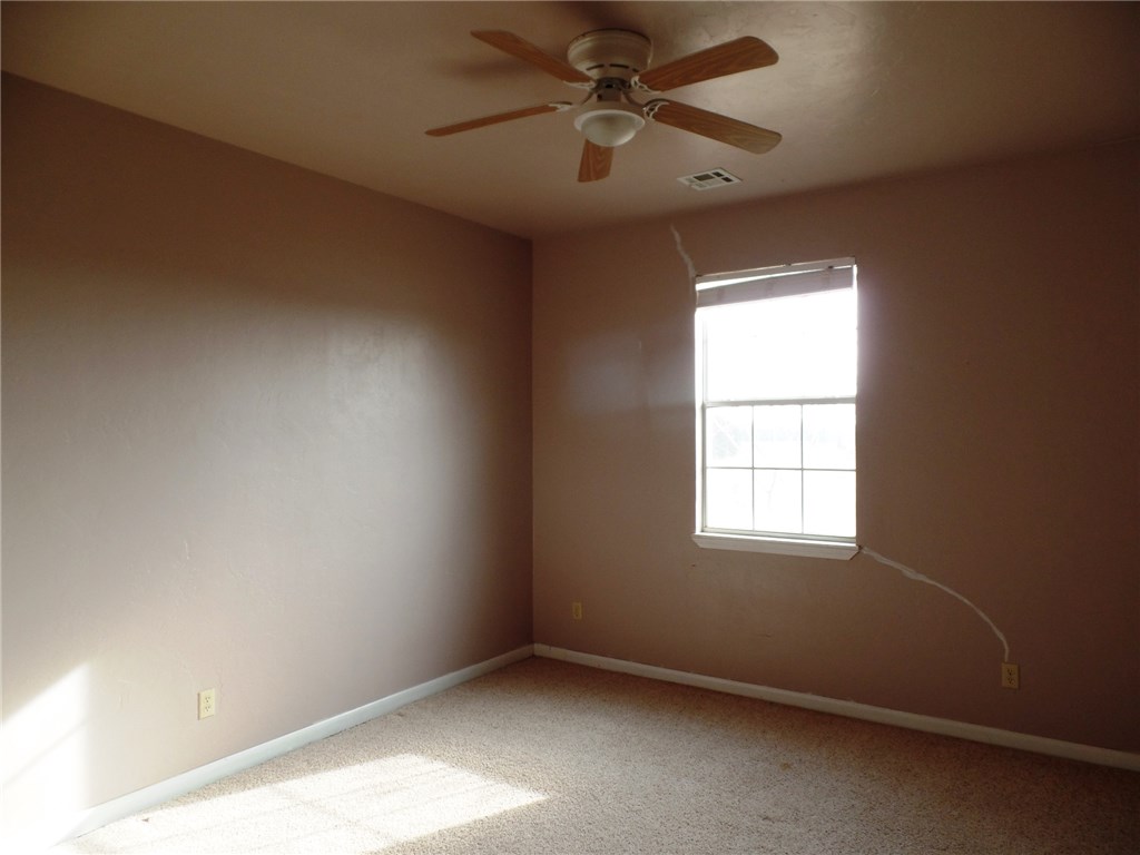 202 Gunnar Ln, Mcloud, OK 74851 photo 8