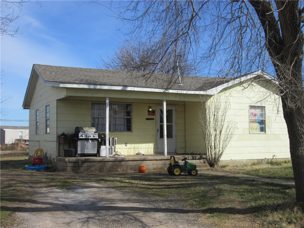 103 E Railroad St, Wayne, OK 73095 photo 1