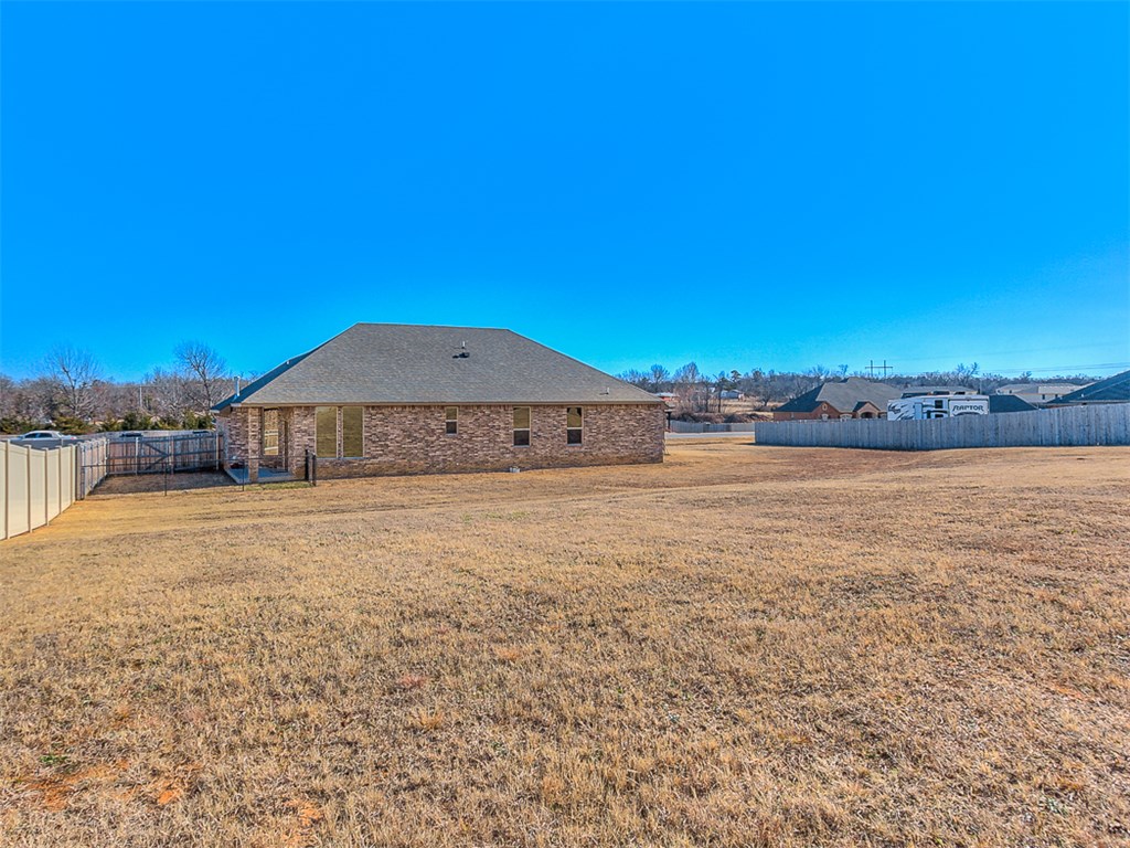 299 Mounds Rd, Harrah, OK 73045 photo 4
