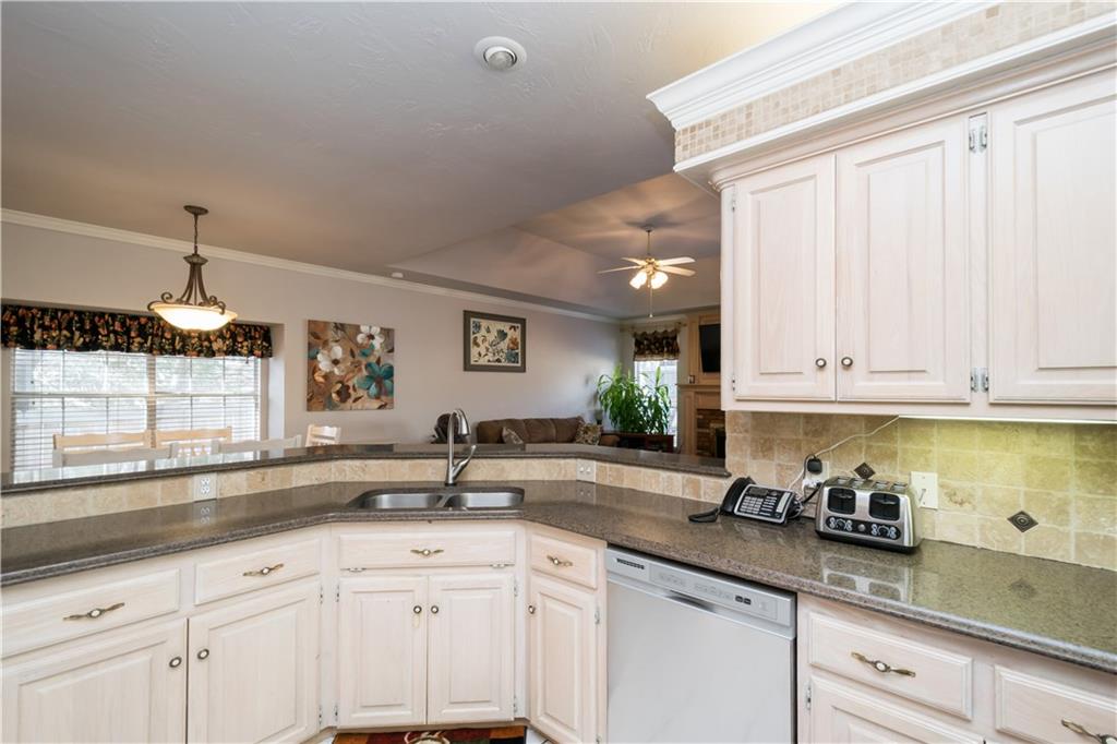 4113 Devon Dr, Edmond, OK 73034 photo 8