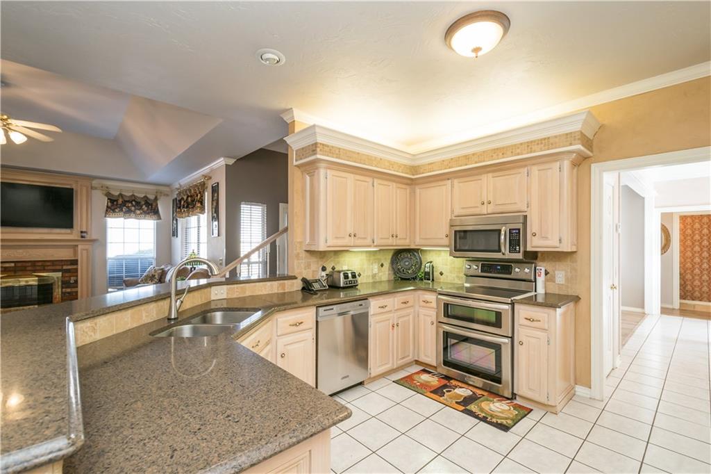 4113 Devon Dr, Edmond, OK 73034 photo 6